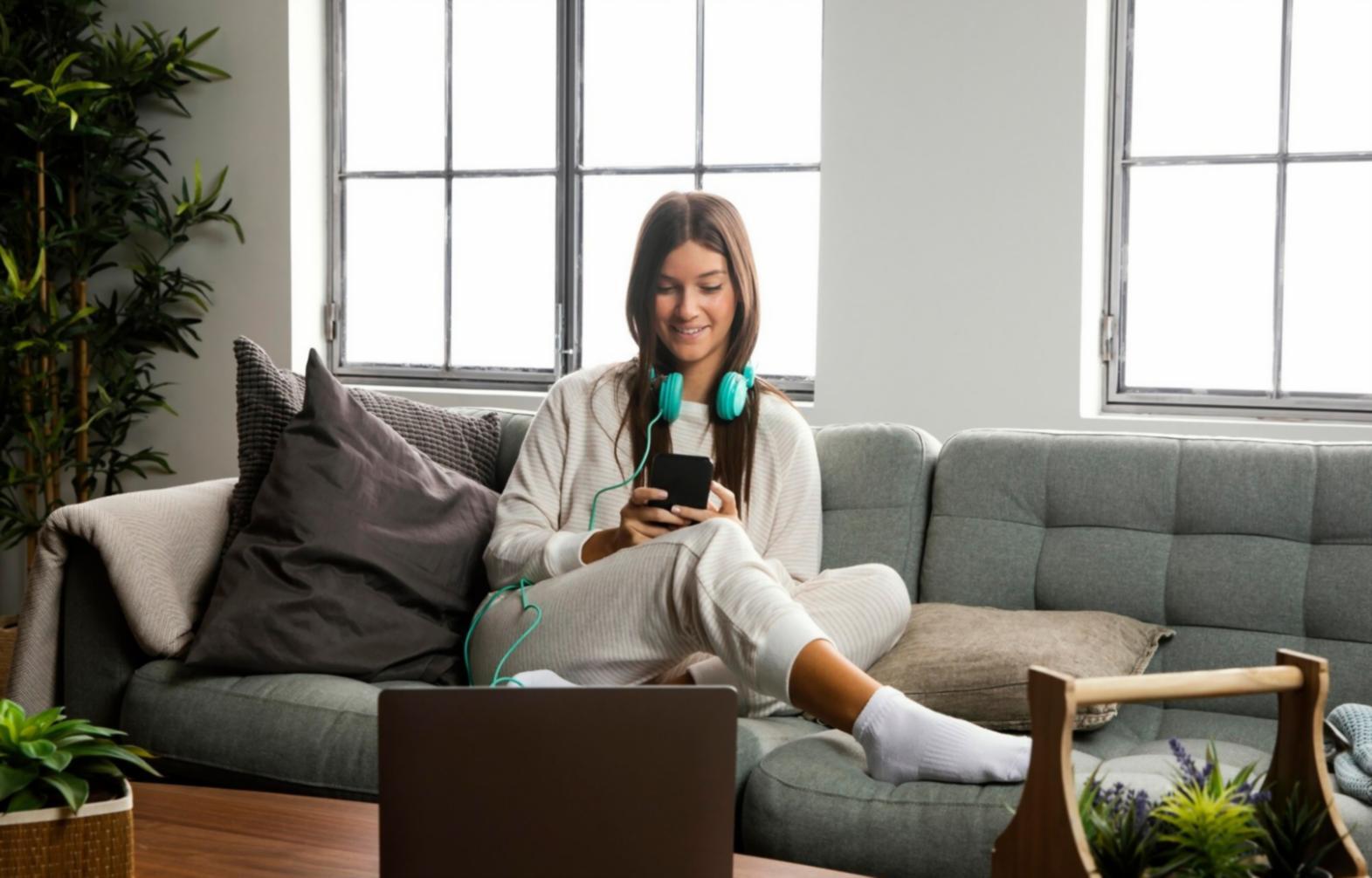 Équipe de conseillers financiers caterlalerim en réunion collaborative